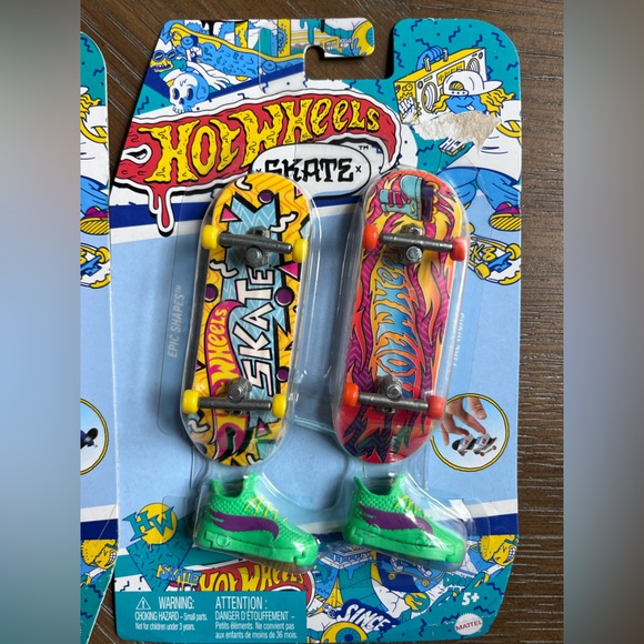 NWT Hot wheels 2 pack Tony hawk skate boards - Picture 2 of 3